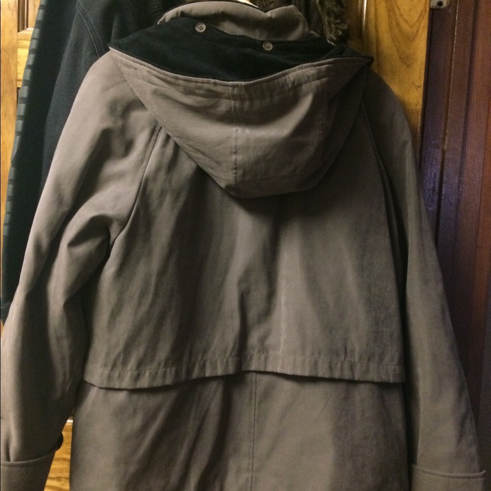 Jacket - Picture 3 of 4